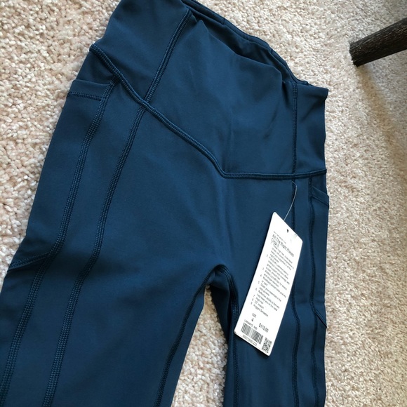 All The Right Places Crop - Night Diver - Picture 4 of 6